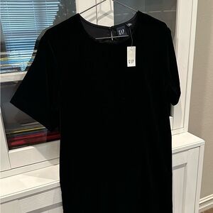 GAP Women's Short Sleeve Velvet/Velour dress